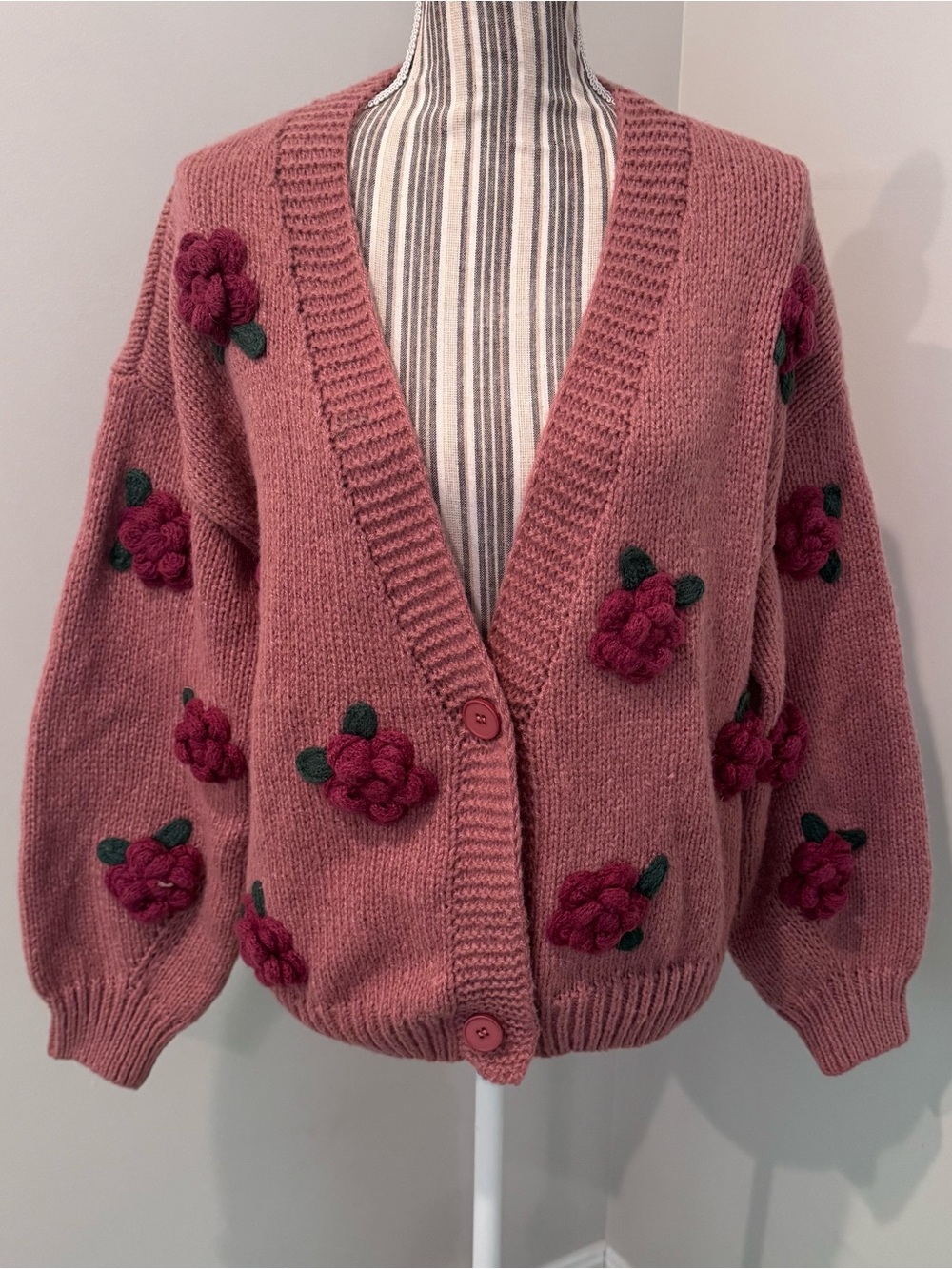 LUNA IVY Anthropologie 3D Floral Cardigan Sweater mauve pink rose, size Large